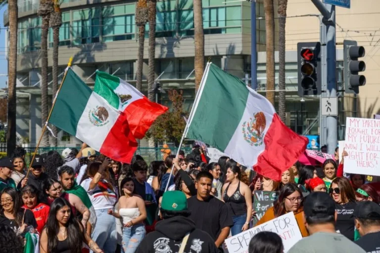 ¿Conoces tus derechos frente al ICE? Así puedes protegerte