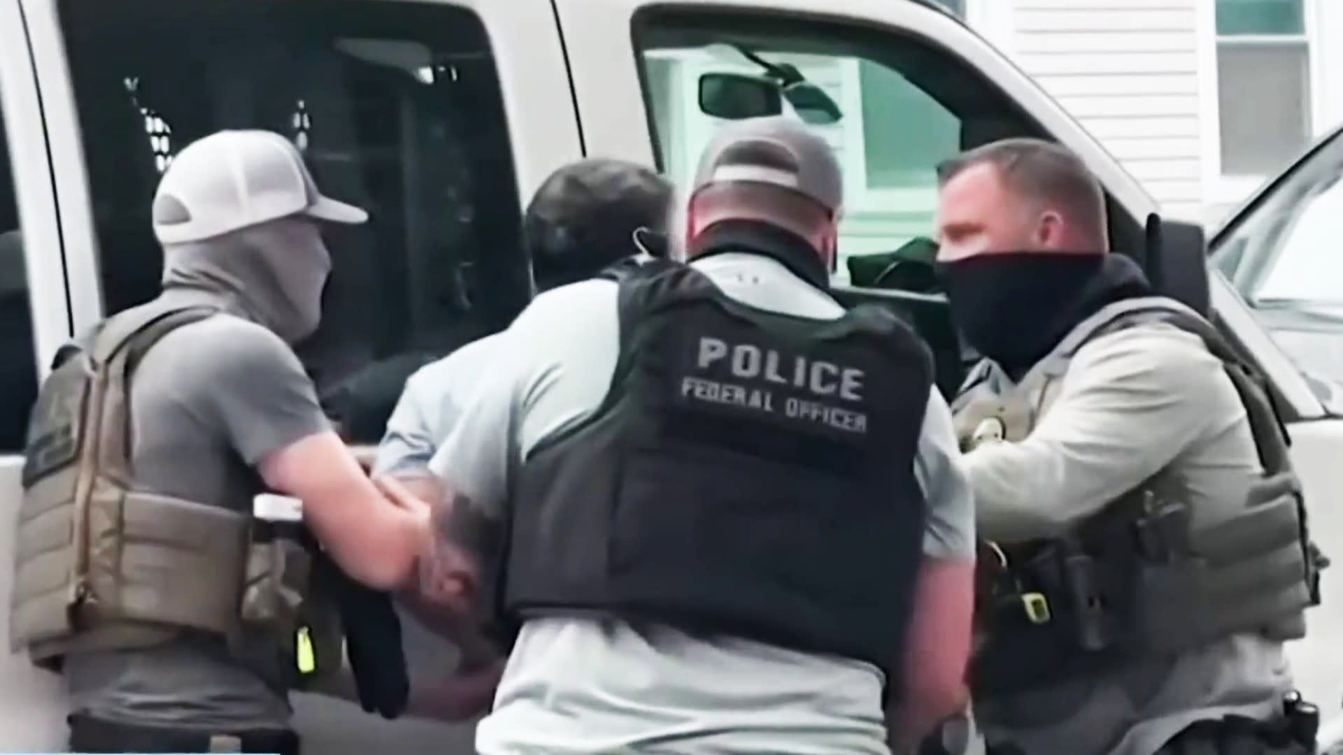 ICE anuncia 7 arrestos en Boston