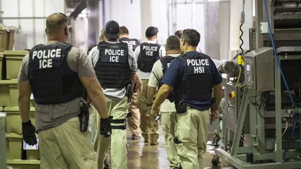 ICE recibe 150,000 solicitudes