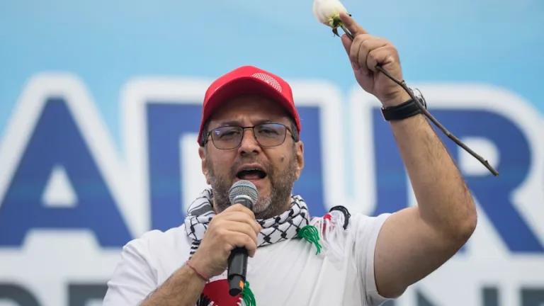 JD Vance estalla contra una periodista