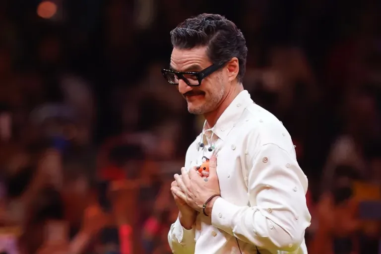 Pedro Pascal interpone demanda a marca de licores en Chile