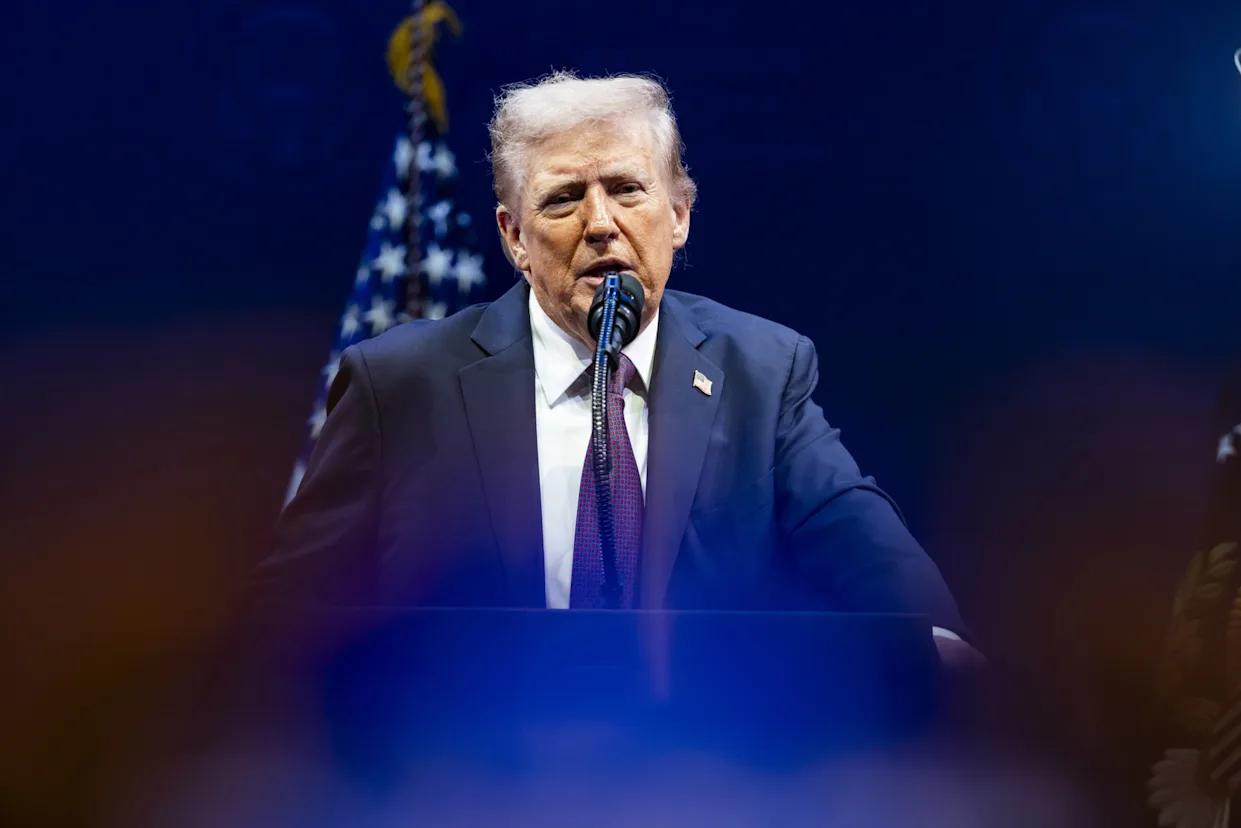 Trump denuncia asesinato de refugiada