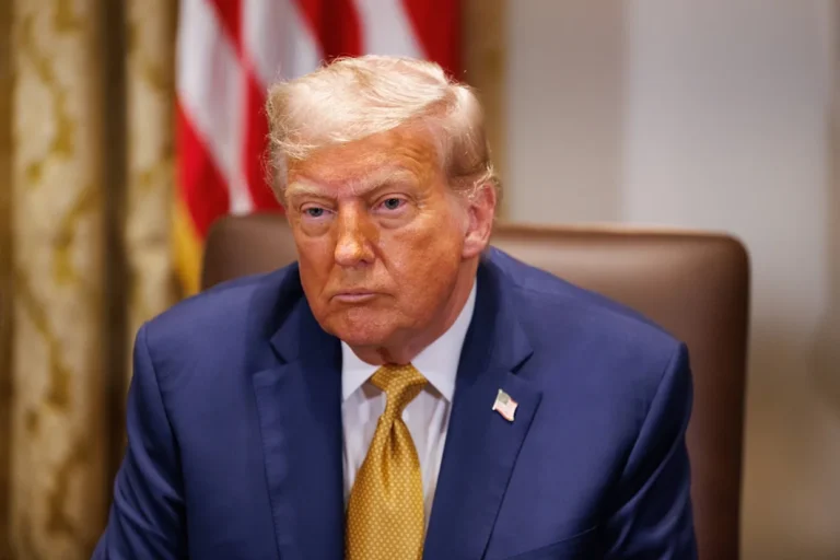 Trump lanza plan de migración temporal