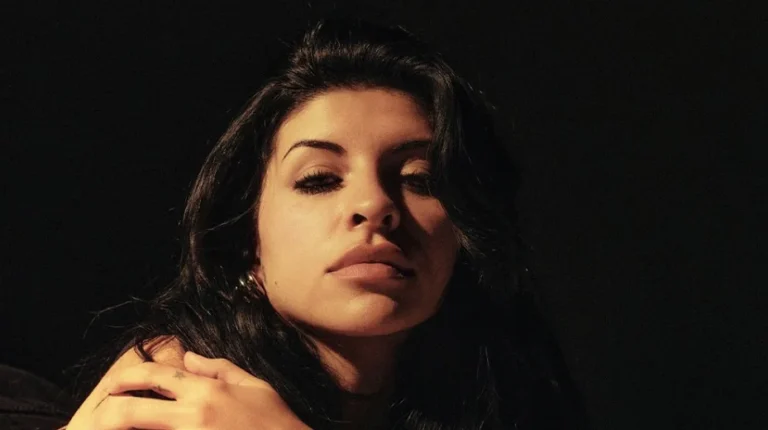 Cazzu revela que Christian Nodal impide que su hija viaje con ella