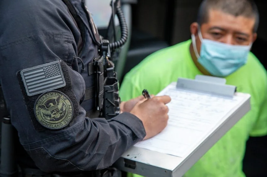 ¡Atención! Esto debes hacer si enfrentas un caso de deportación
