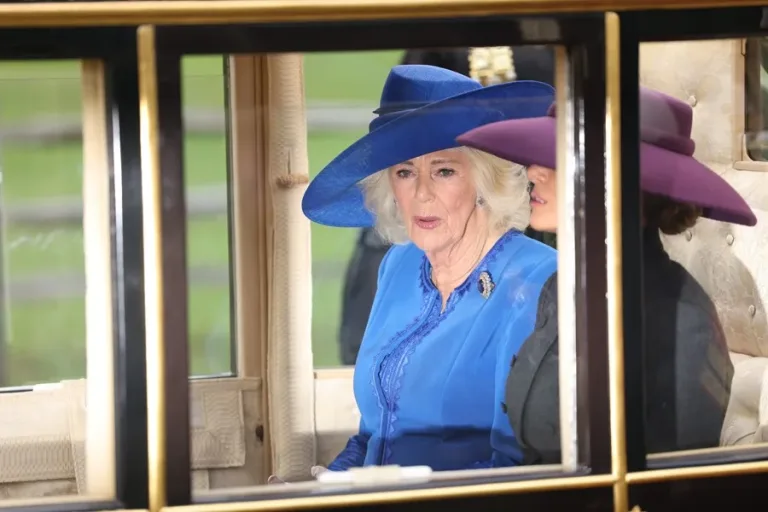 Melania Trump rompe el protocolo con la realeza británica: esto ocurrió