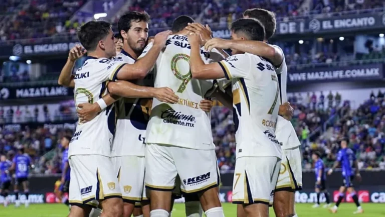 Pumas arrasa como visitante contra Mazatlán en la Jornada 8