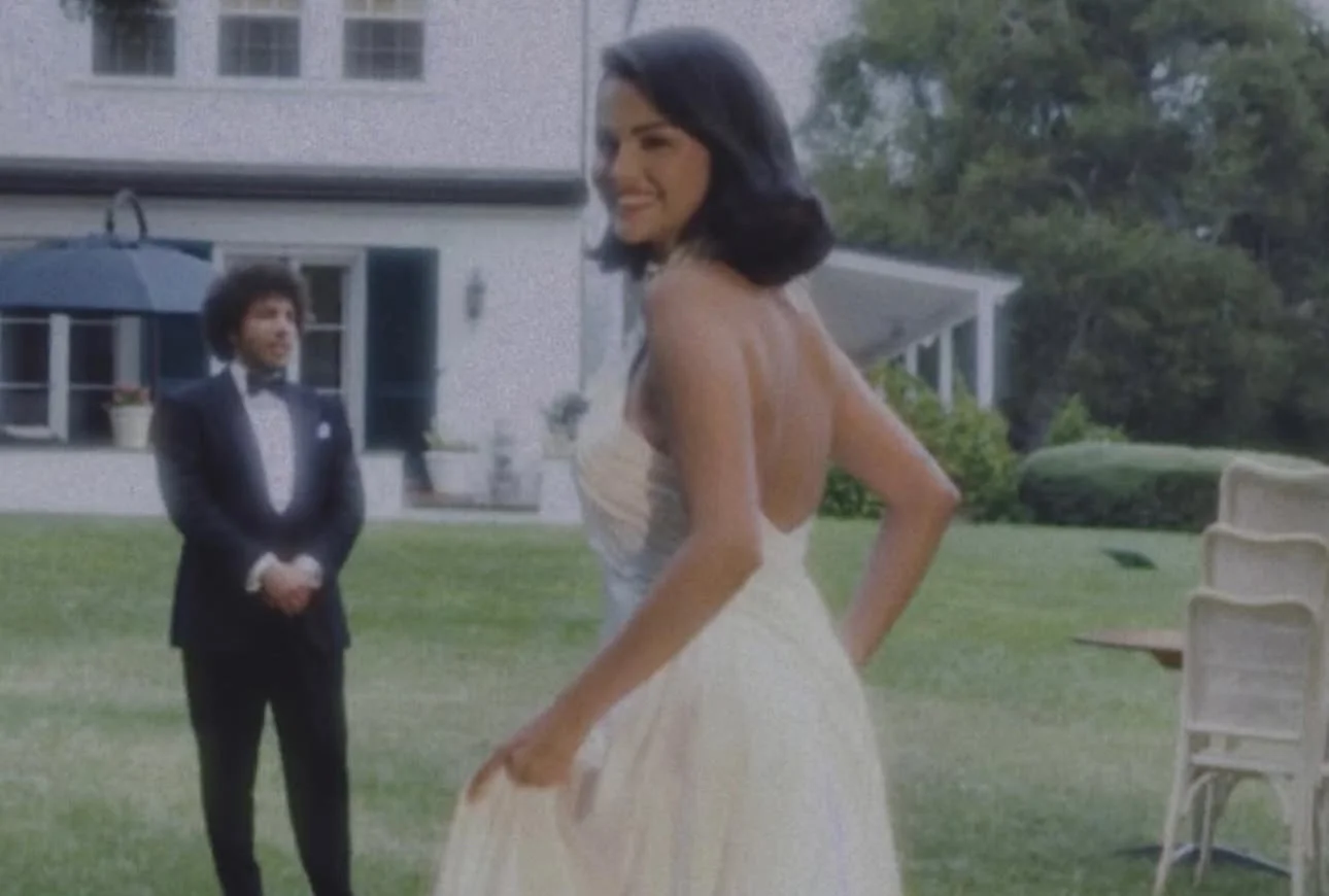 Un lugar de ensueño: así fue la boda íntima de Selena Gómeaz y Benny Blanco