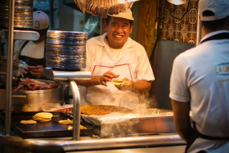 Washington, DC, es hogar de una vibrante escena gastronómica mexicana, con taquerías que ofrecen desde recetas tradicionales hasta innovadoras fusiones.