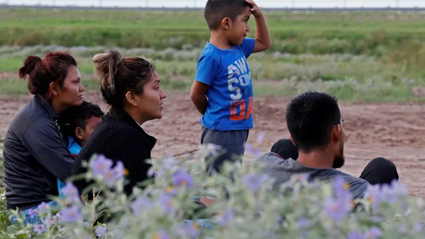 California: familiares podrán cuidar a niños de padres deportados