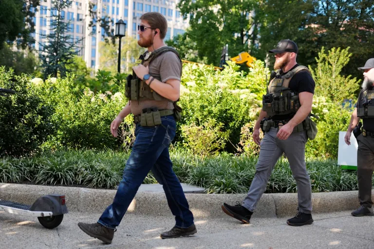 Aumentan las salidas voluntarias de migrantes por miedo a ICE