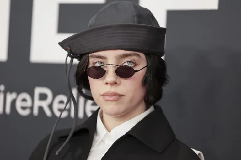 Billie Eilish es agredida por un fan en show de Miami