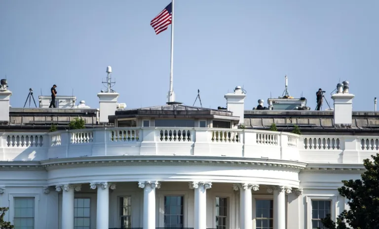 Casa Blanca responde a críticas del Papa
