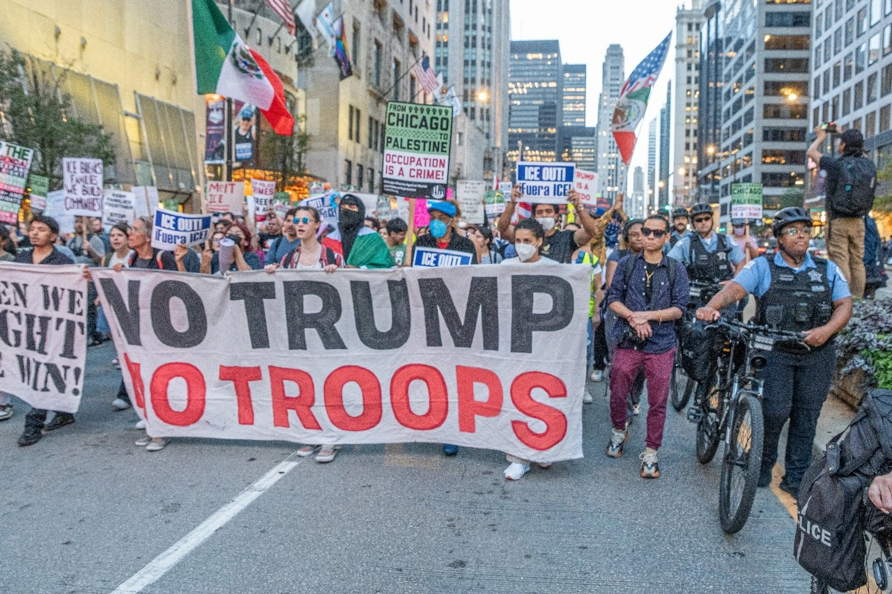 Marcha contra el despliegue militar de Trump en ciudades