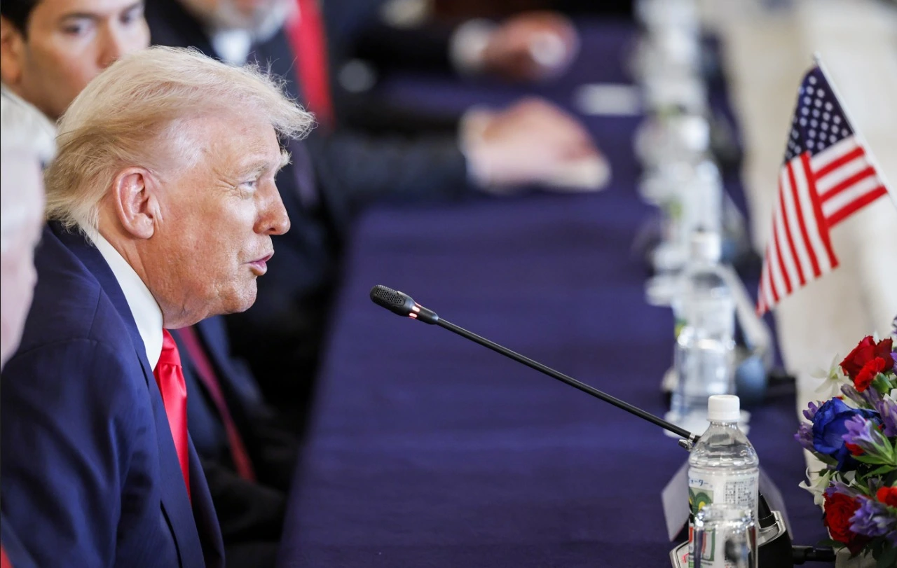 Donald Trump habla sobre "PACÍFICO EN LLAMAS Crisis crece en el Caribe y el Pacífico: EE.UU. atacó cuatro embarcaciones y dejó 14 muertos"