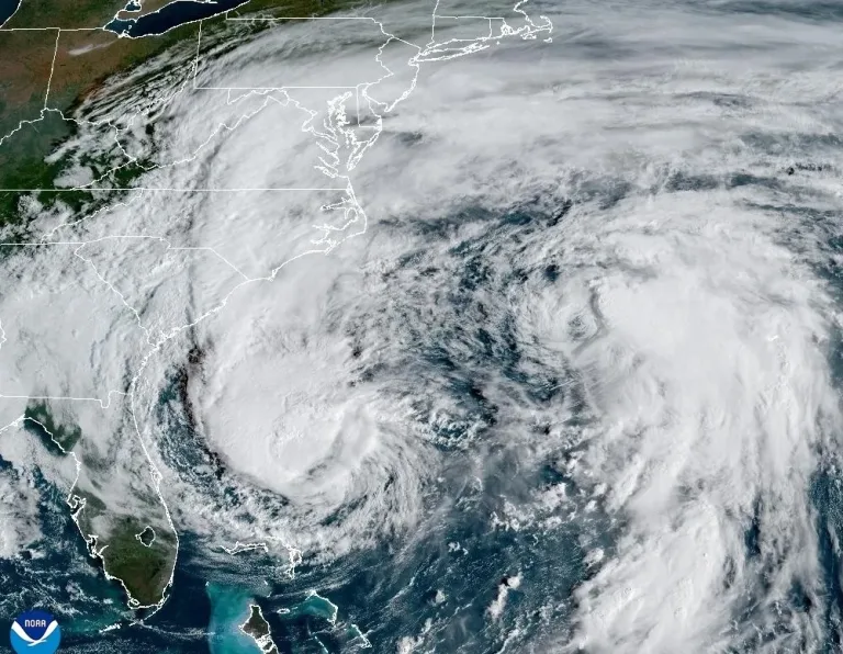 Huracán Imelda amenaza Carolina del Norte