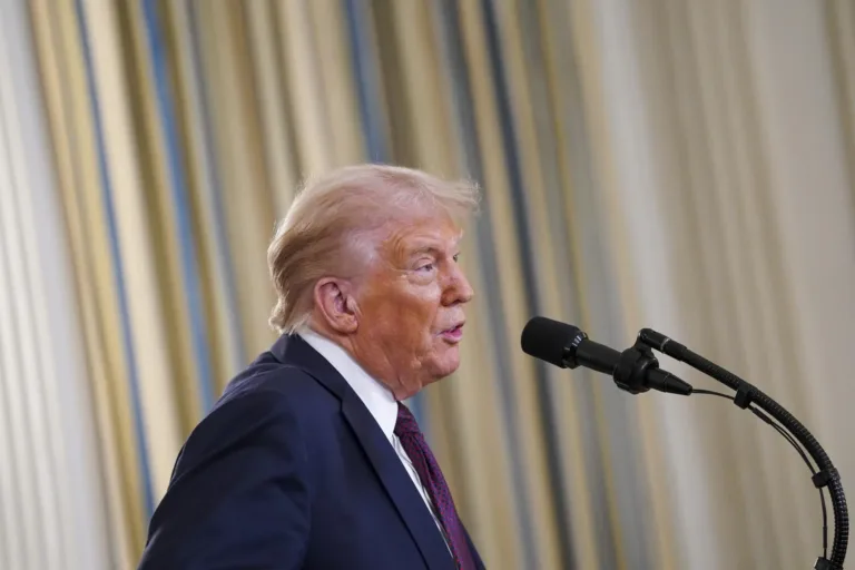 Impiden a Trump enviar tropas de California a Oregón