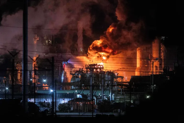 Incendio refinería de Chevron California