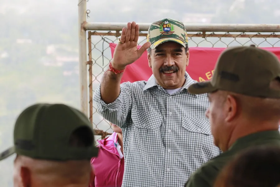 Maduro advierte
