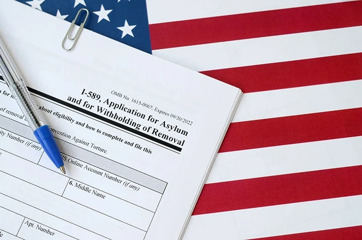 Asilo en Estados Unidos: ¿Quiénes pagarán $100 por la solicitud?