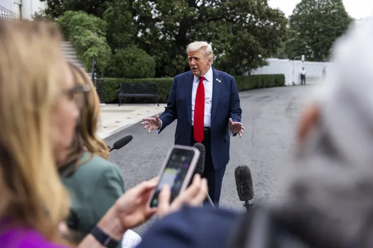 Trump cancela proyectos clave en Nueva York y California