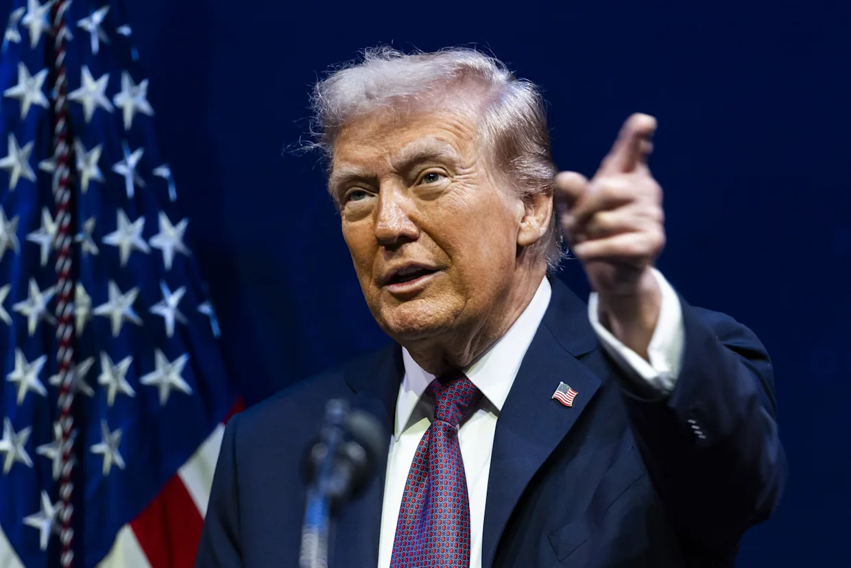 Trump ofrece $2,500 a niños inmigrantes