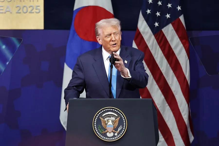 Trump ordena empezar a probar las armas nucleares de EE.UU. «inmediatamente»