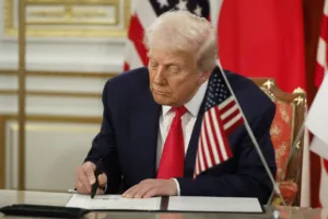 Trump ordenó ciberataque de la CIA contra Maduro