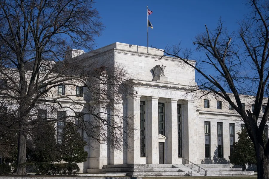 La Fed recorta tasas de interés: ¿Qué implica?