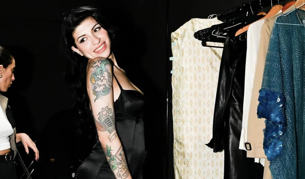 Cazzu honra a Armando Manzanero en Mérida