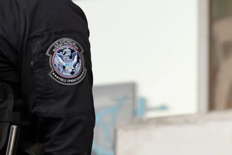 ICE detuvo a un niño con autismo desaparecido en Texas