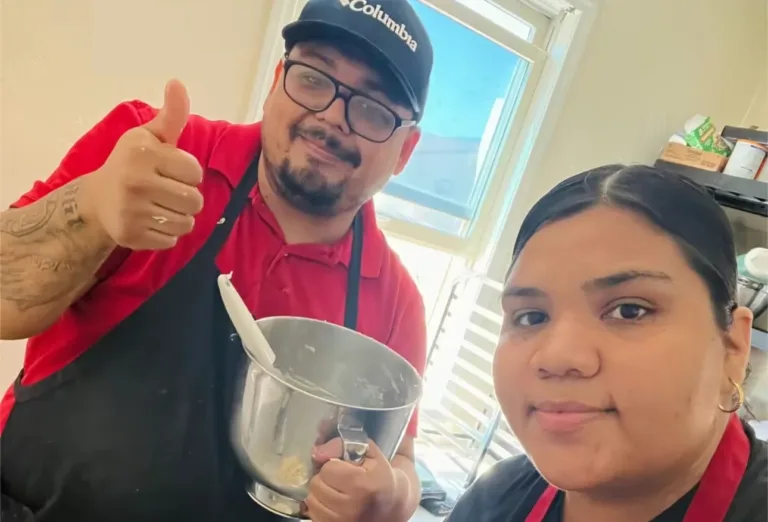 Deportan a famosa pareja mexicana: "Latinos nos entregaron a ICE"