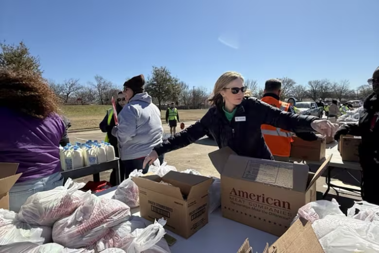 Texas reparte comida a migrantes: ¿Cómo acceder?