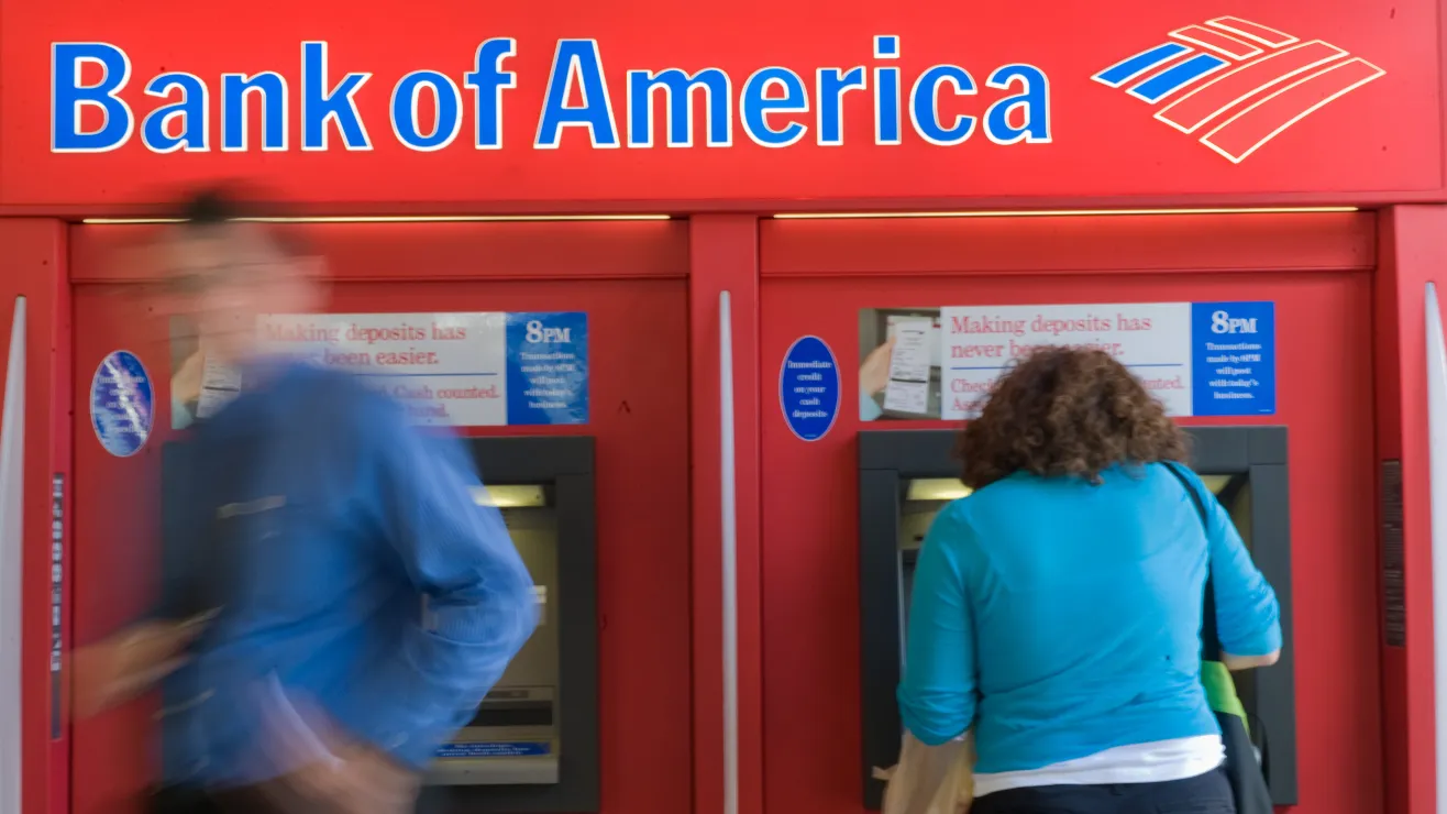 ¿Abren los bancos y USPS en Thanksgiving y Black Friday 2025?