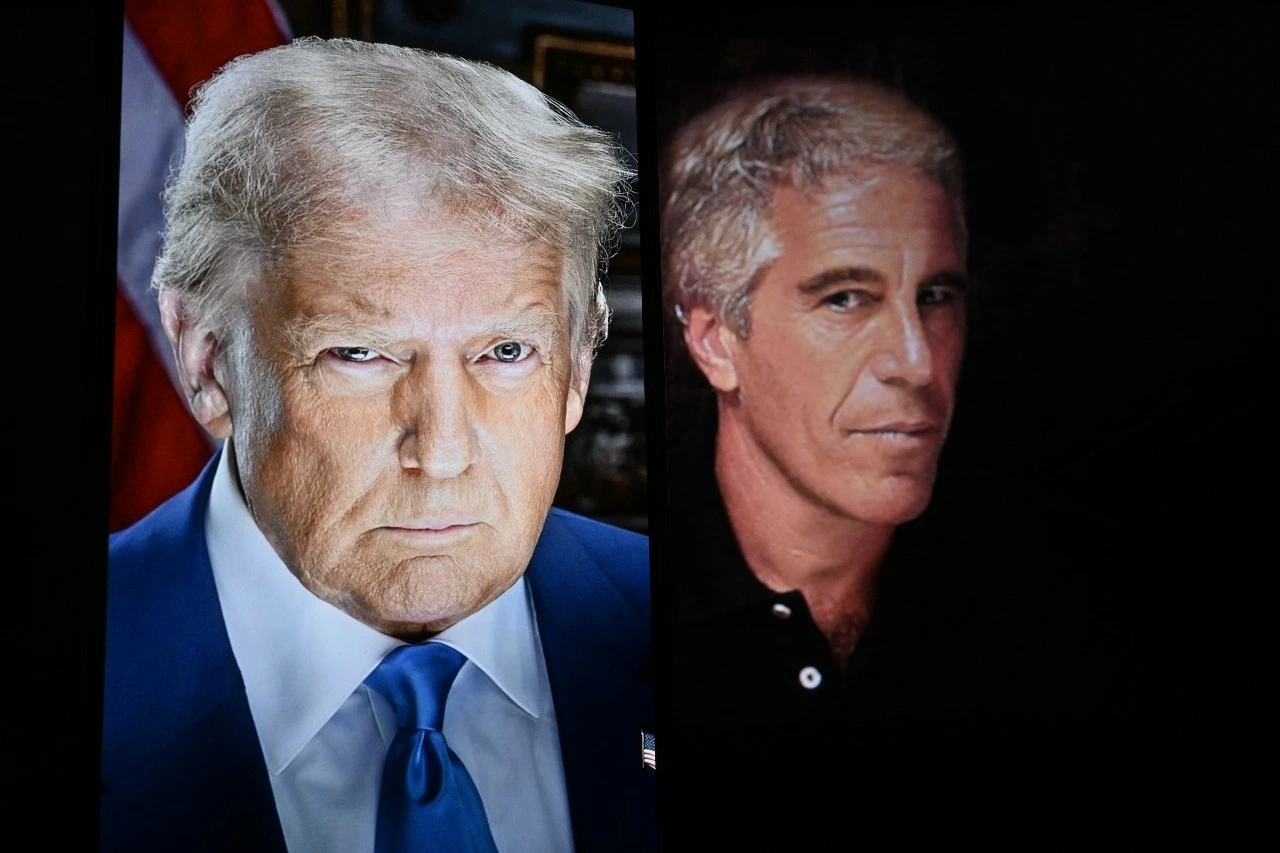 EN PORTADA: CORREOS REVELADORES Correos de Epstein alegan que Trump “sabía de las chicas” y pasó horas con una víctima.