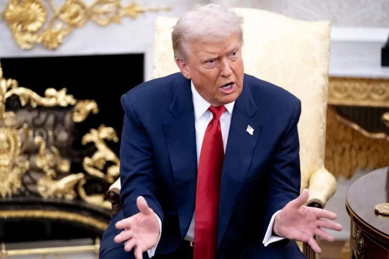 EN PORTADA: CRISIS ENCONÓMICA Trump tiene un grave problema económico. La Casa Blanca culpa a Biden y a los migrantes.
