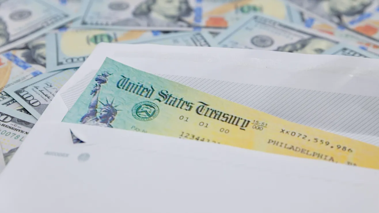 Cheque de $1,800 en Nueva York: cómo solicitarlo paso a paso