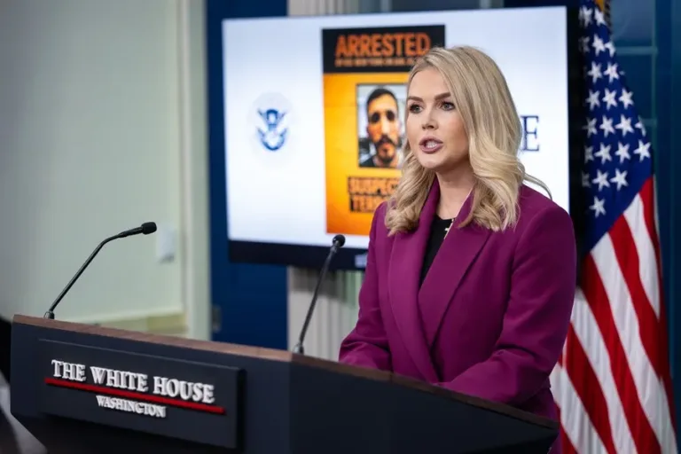 ICE arrestó a cuñada de Karoline Leavitt