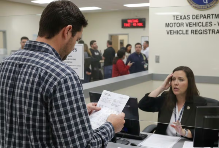 Registro de autos en Texas: esto cambia para migrantes