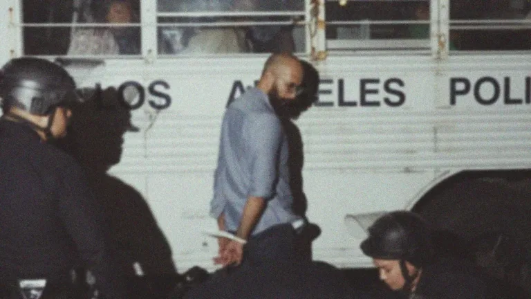 ¿ICE puede arrestarte por tu raza? Esto dice la ley en EE.UU.