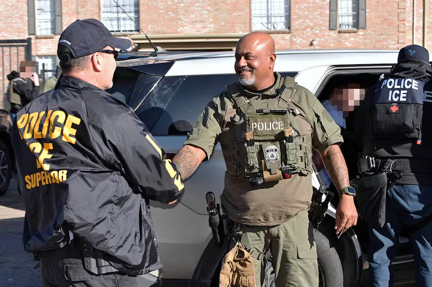 ¿Policía de Nueva York colaboraría con ICE?