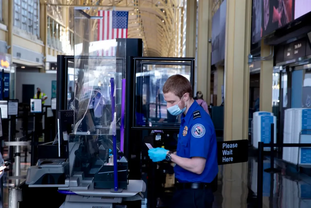 TSA cobrará tarifa extra si viajas sin estos documentos