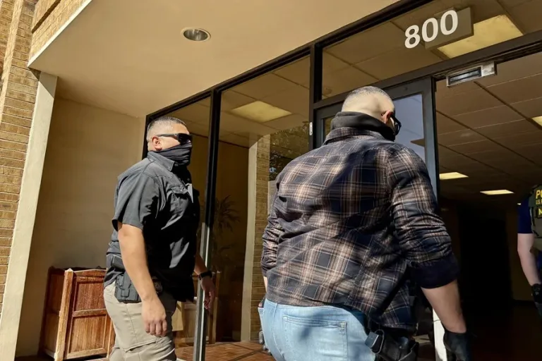 ICE: ¿Qué es la Detención Obligatoria y por qué alarma a migrantes?