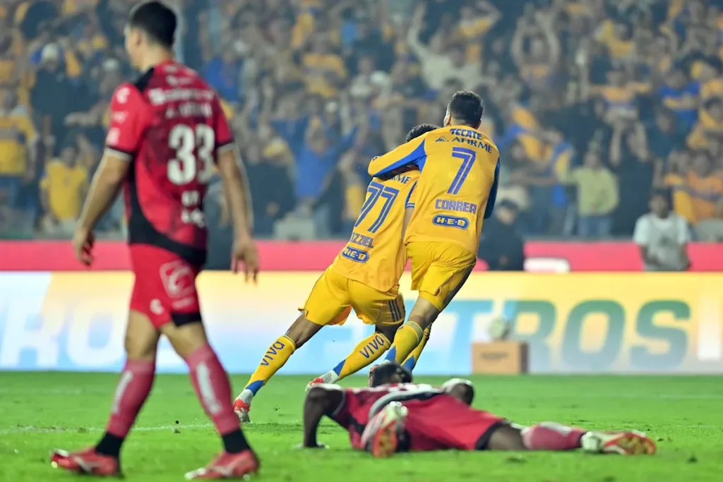 Tigres goleó 5-0 a Xolos
