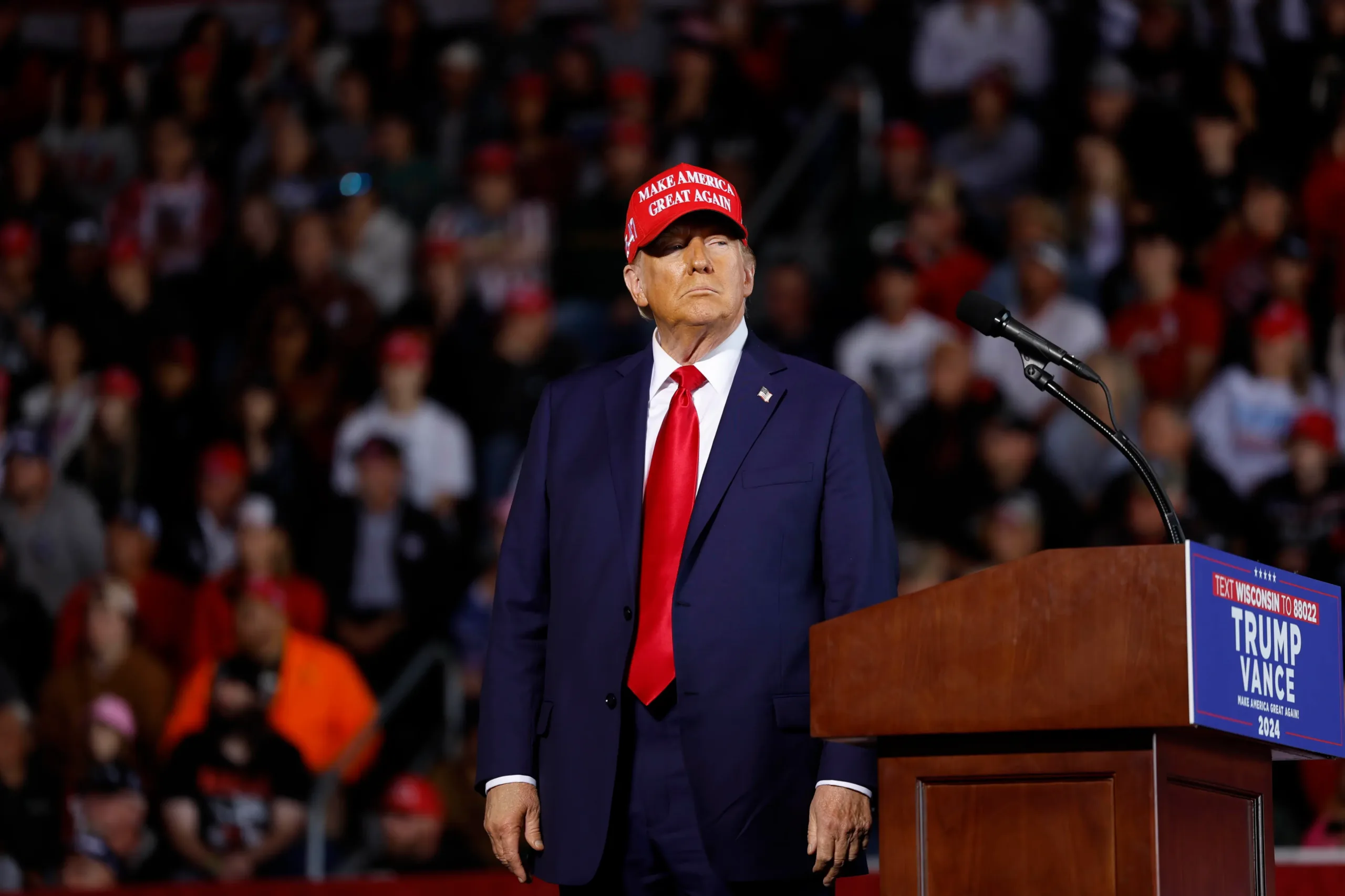 Trump culpa a los migrantes del tiroteo