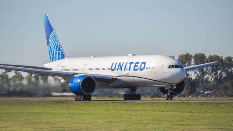 United Airlines anuncia reembolsos por vuelos cancelados