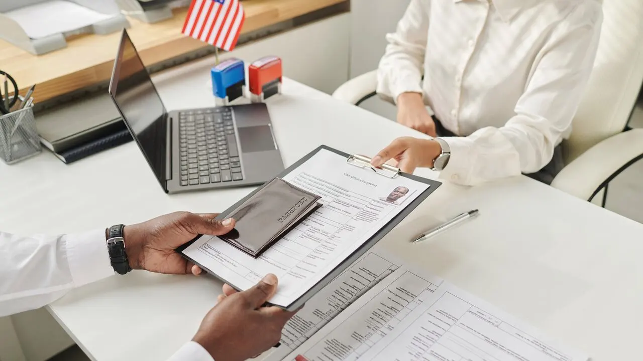 Qué esperar al contactar a un abogado de inmigración