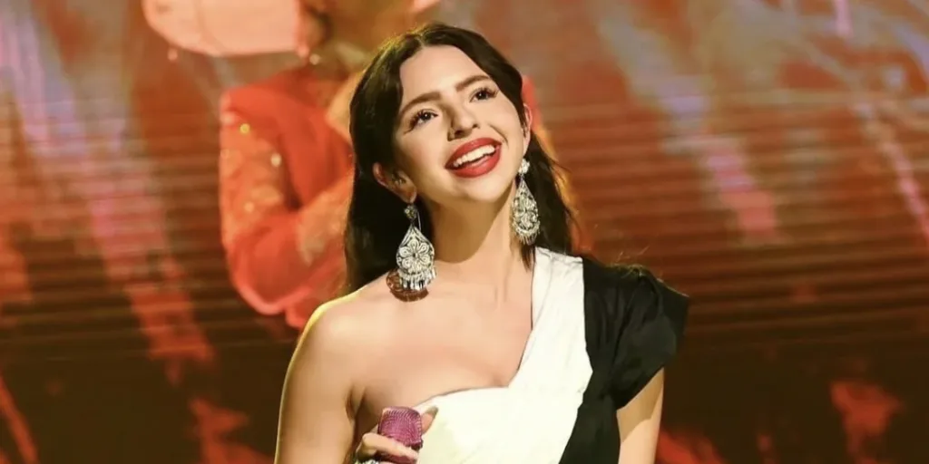 Critican a Ángela Aguilar por copiar a Freddie Mercury