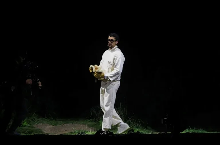 Bad Bunny y Karol G encabezan los Latin Grammy 2025