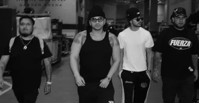 Mujer confunde boletos de Fuerza Regida con Fuerza Regia